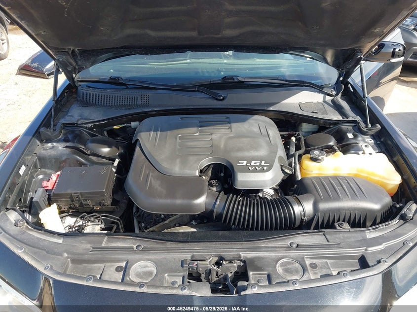 2015 CHRYSLER 300C PLATINUM · Фото 10