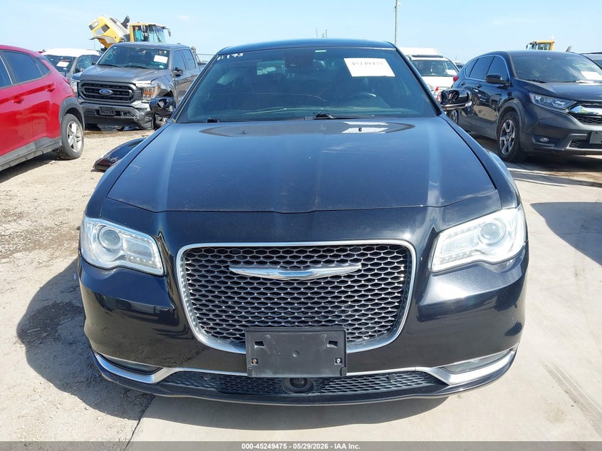 2015 CHRYSLER 300C PLATINUM · Фото 13