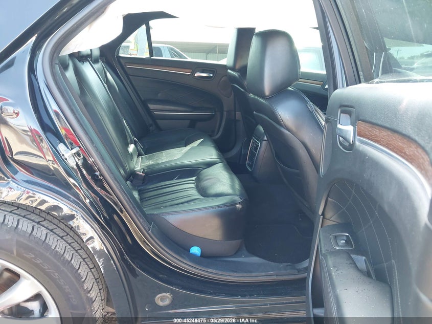 2015 CHRYSLER 300C PLATINUM · Фото 8