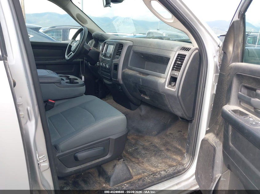 2016 RAM 1500 auction photo 5