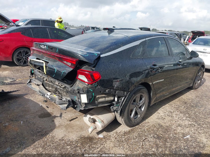 2023 KIA K5 auction photo 4