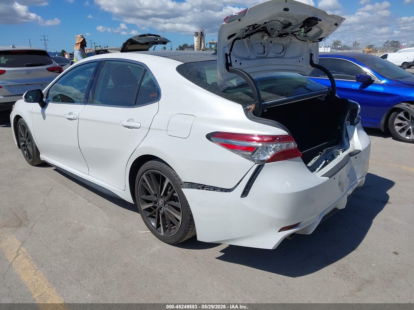 2019 TOYOTA CAMRY auction photo 3