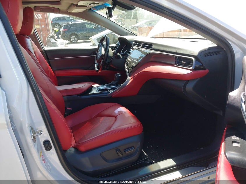 2019 TOYOTA CAMRY auction photo 5