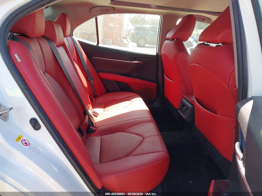 2019 TOYOTA CAMRY auction photo 8