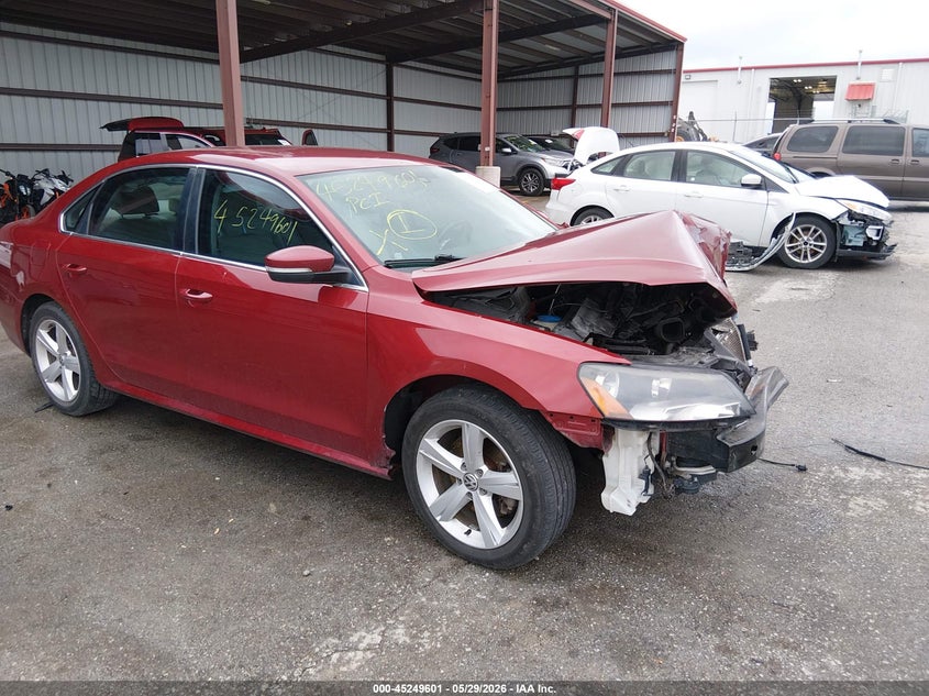 2015 VOLKSWAGEN PASSAT auction photo 1