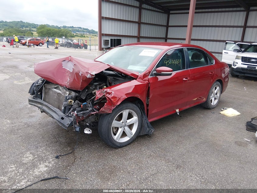 2015 VOLKSWAGEN PASSAT auction photo 2