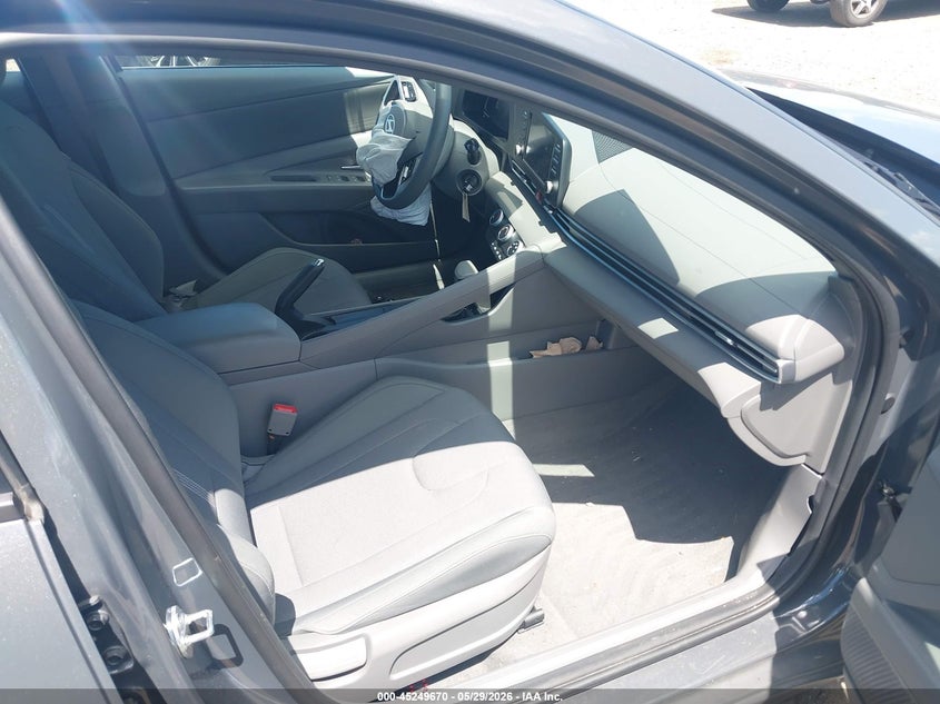 VIN KMHLL4DG2SU854045 2025 HYUNDAI ELANTRA SE