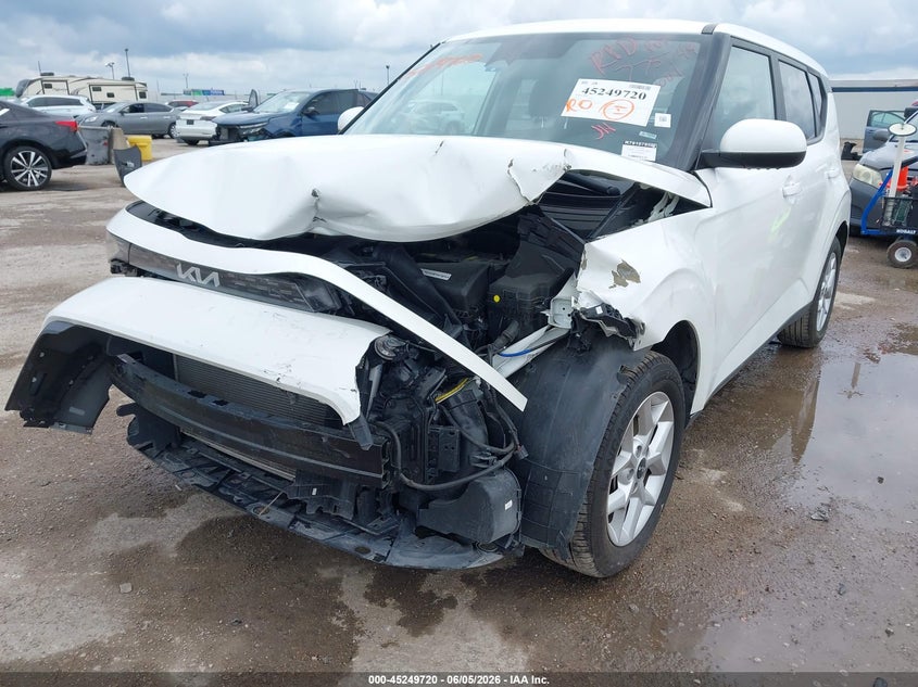 2024 KIA SOUL 2.0L I-4 DOHC, VVT, (VIN: KNDJ23AU0R7910785