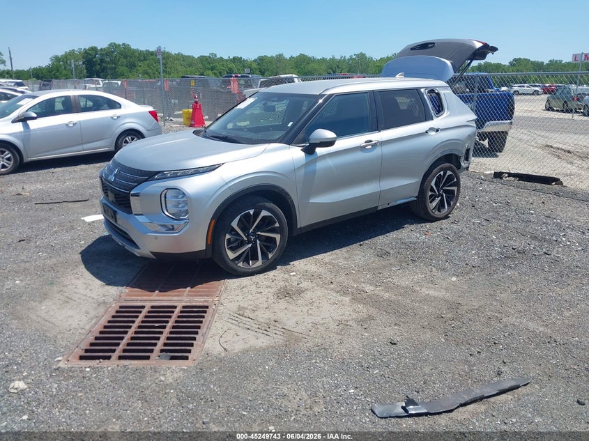 2024 MITSUBISHI OUTLANDER auction photo 2