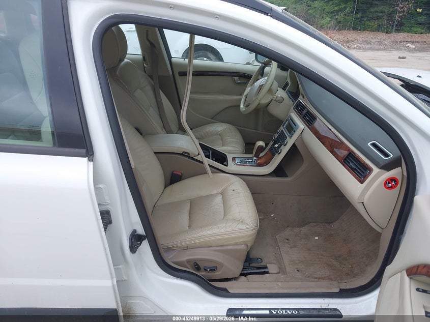 VOLVO XC70 2008 VIN YV4BZ982181014968