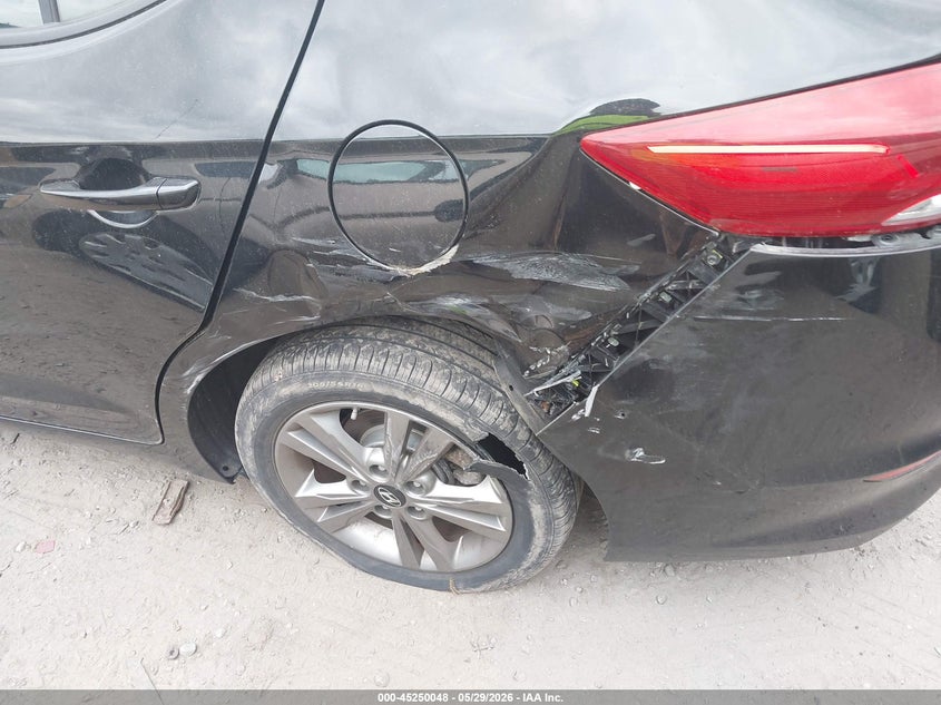 VIN 5NPD84LFXJH379708 2018 HYUNDAI ELANTRA SEL