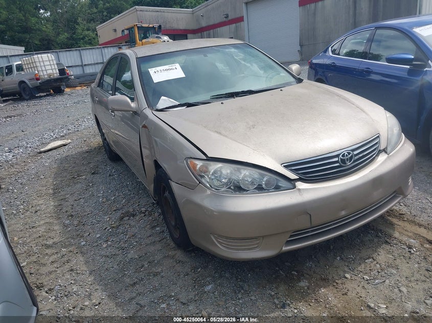 2005 TOYOTA CAMRY LE