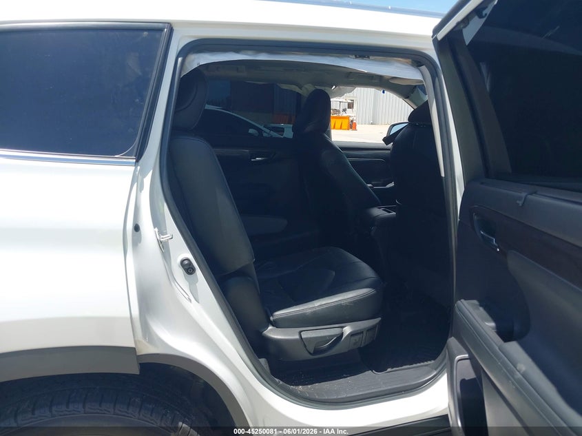 2022 Toyota Highlander Platinum VIN: 5TDFZRBH1NS230710 Lot: 45250081