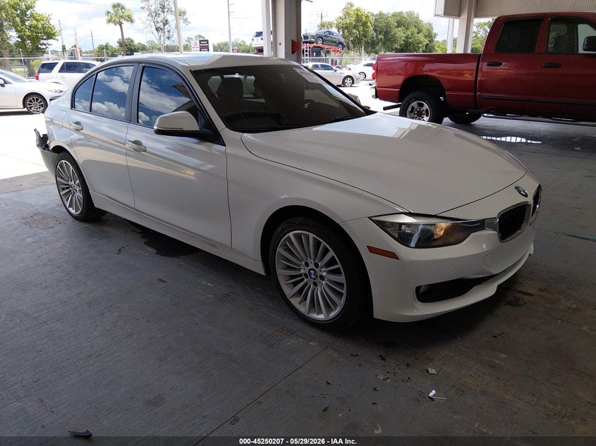 Vin: wba3a5c52cf349240, lot: 45748010, bmw 328i 2012 img_1