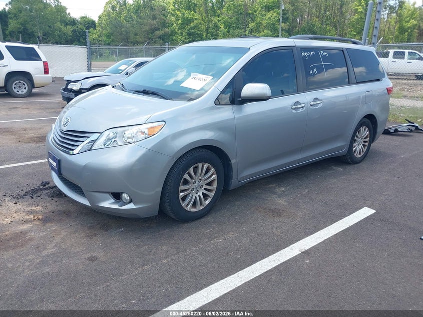 Vin: 5tdyz3dc2hs900535, lot: 45748022, toyota sienna xle 8 passenger 20172