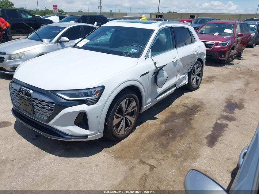 Vin: wa15aage9rb027669, lot: 45748023, audi q8 e-tron premium plus quattro 20242