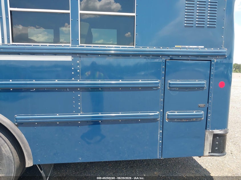 2015 IC IC CORPORATION 3000 RE BUS N/A