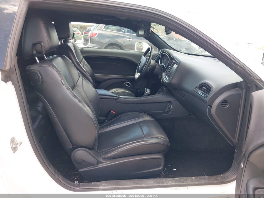 2015 DODGE CHALLENGER auction photo 5