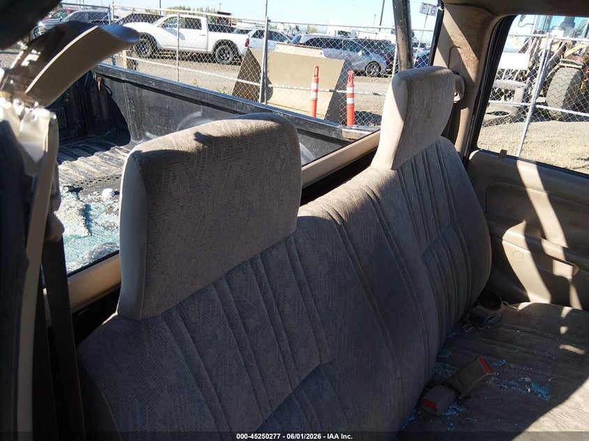 2001 TOYOTA TACOMA auction photo 8