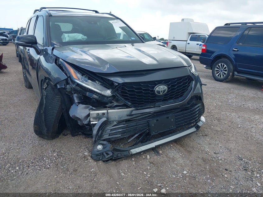 2021 TOYOTA HIGHLANDER auction photo 6