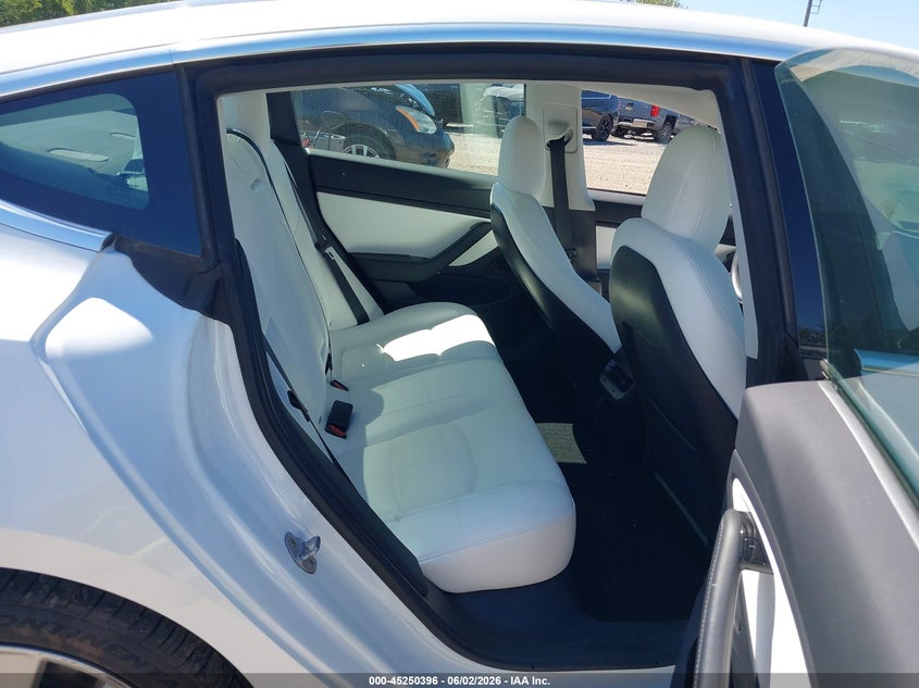 2020 Tesla Model 3 Long Range Dual Motor All-Wheel Drive VIN: 5YJ3E1EBXLF513633 Lot: 45250396