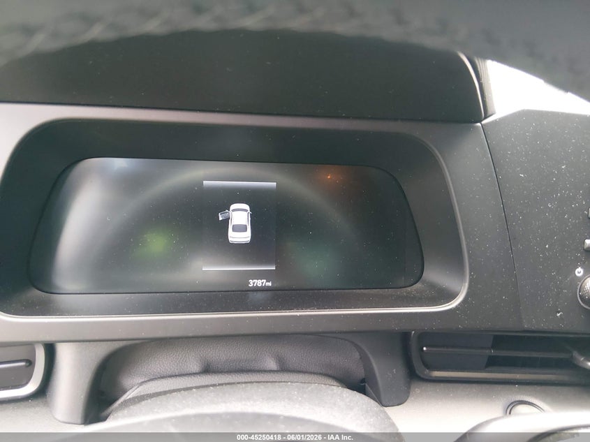 2025 HYUNDAI ELANTRA auction photo 7