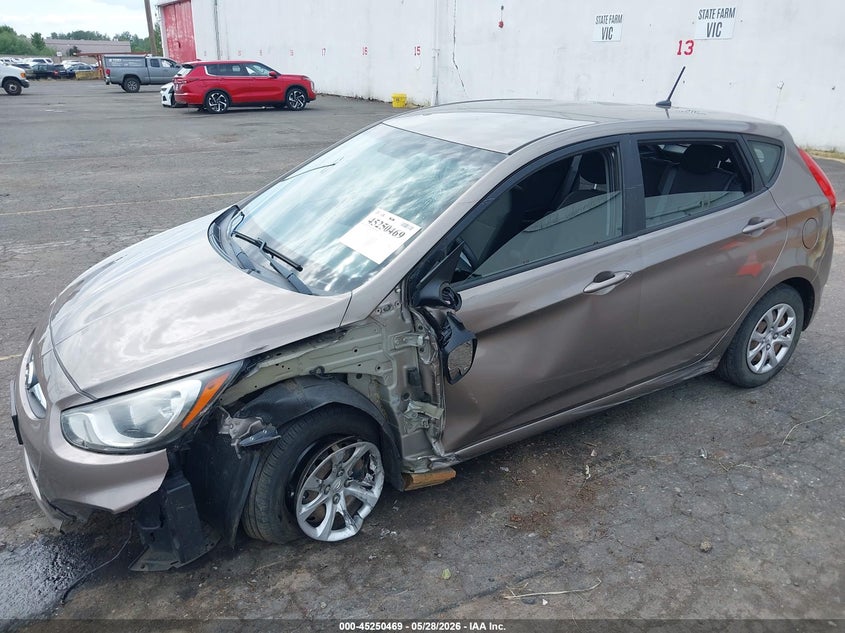 2014 Hyundai Accent Gs VIN: KMHCT5AE2EU189872 Lot: 45250469