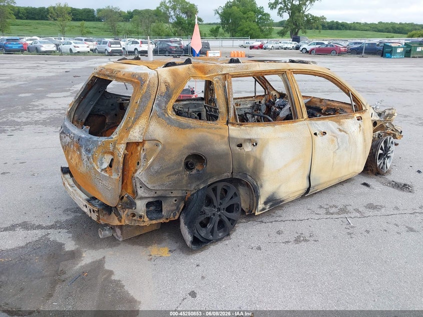 2023 SUBARU FORESTER auction photo 4