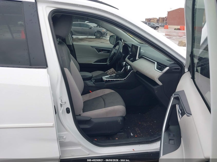 2025 TOYOTA RAV4 HYBRID auction photo 5