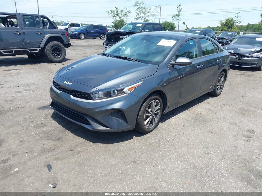 2022 Kia Forte Lxs 3KPF24AD7NE429714 photo 1