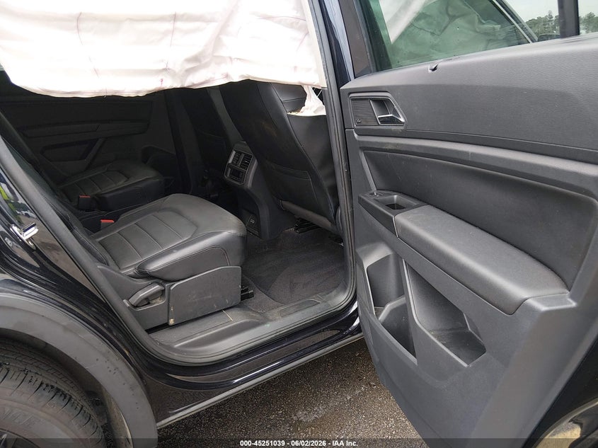 2019 Volkswagen Atlas 3.6L V6 Sel Premium VIN: 1V2NR2CA1KC575185 Lot: 45251039
