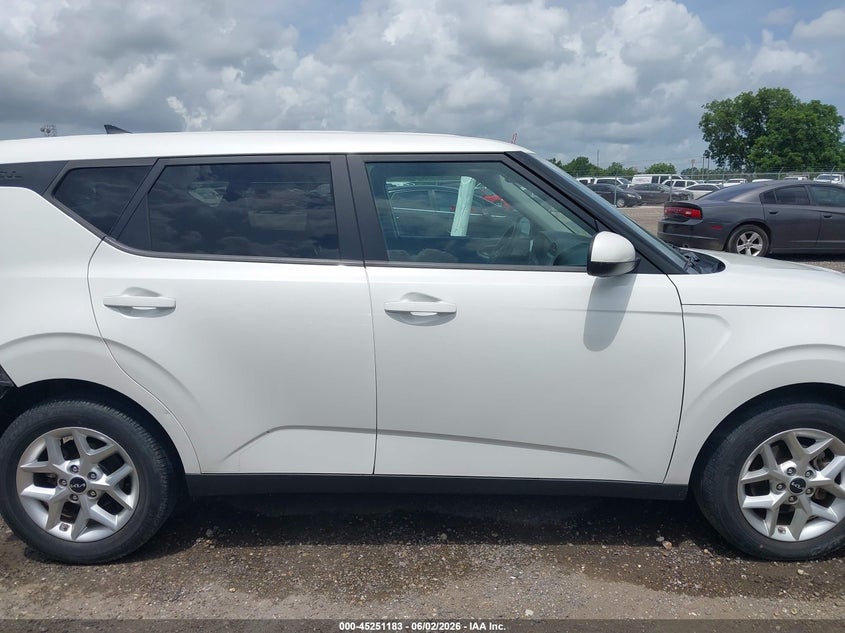 2022 Kia Soul Lx VIN: KNDJ23AU0N7816643 Lot: 45251183