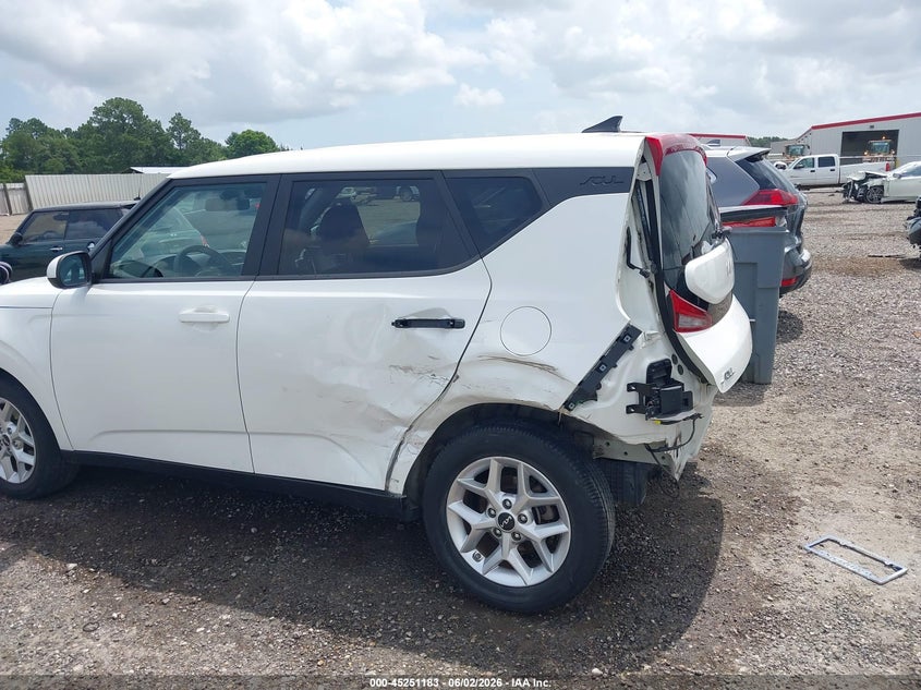 2022 Kia Soul Lx VIN: KNDJ23AU0N7816643 Lot: 45251183