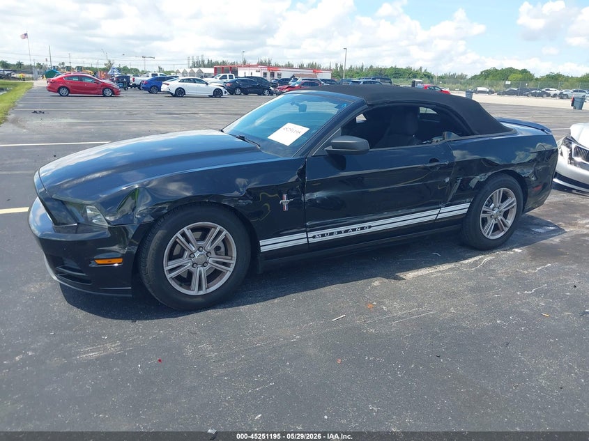Vin: 1zvbp8em8d5250784, lot: 45748998, ford mustang v6 20132