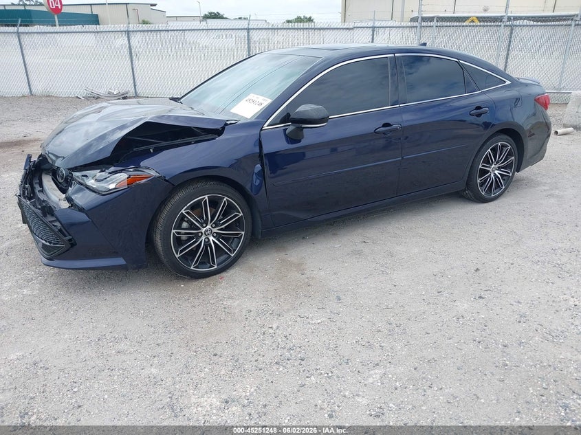 2022 TOYOTA AVALON auction photo 2