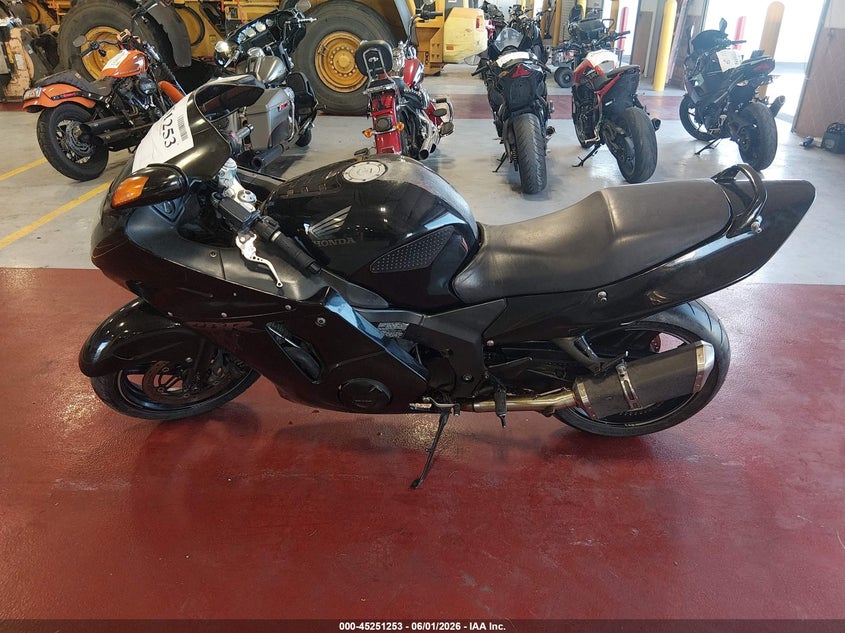 1998 Honda Cbr1100 Xx VIN: JH2SC351XWM100120 Lot: 45251253