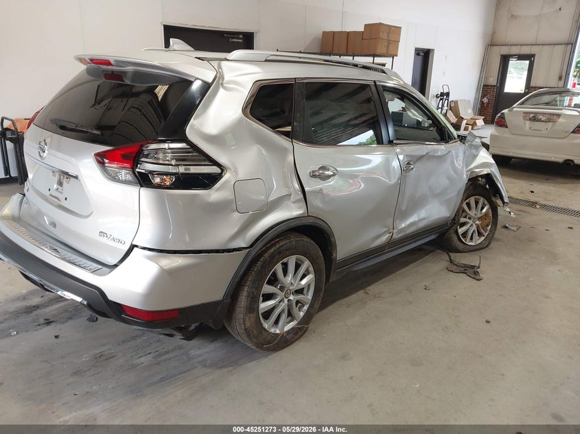 2017 NISSAN ROGUE auction photo 4
