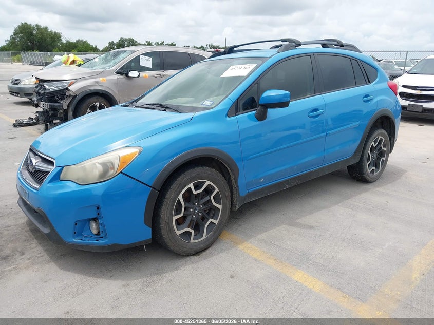 2016 SUBARU CROSSTREK auction photo 2