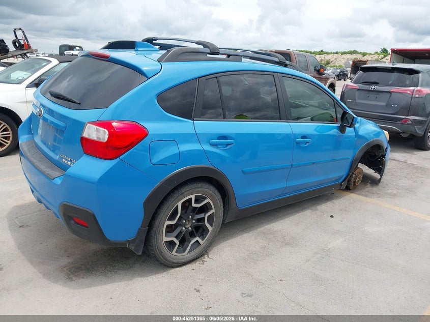 2016 SUBARU CROSSTREK auction photo 4