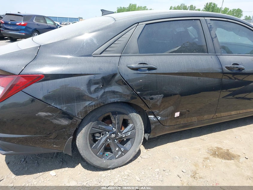 2023 HYUNDAI ELANTRA auction photo 6