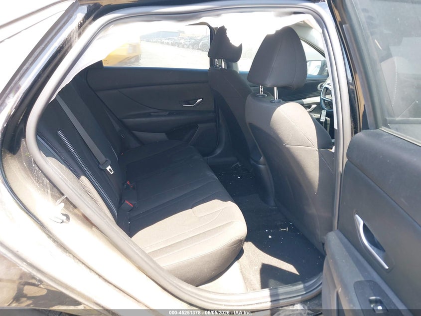 2023 HYUNDAI ELANTRA auction photo 8