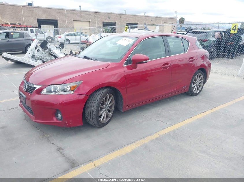 Vin: jthkd5bh2d2170527, lot: 45749227, lexus ct 200h 20132