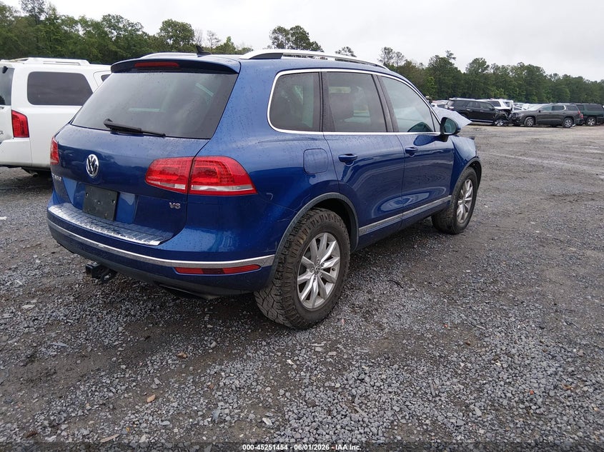 2016 VOLKSWAGEN TOUAREG auction photo 4