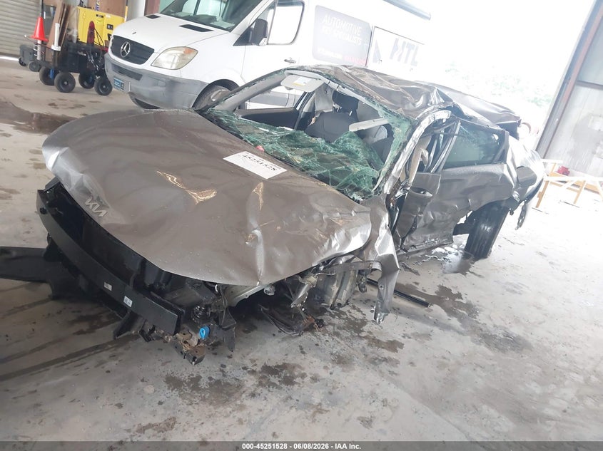 Vin: 3kpfu4de6se018508, lot: 45749331, kia k4 ex 20252
