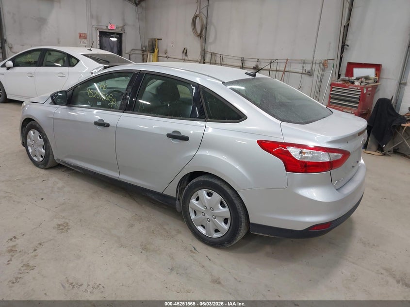 Vin: 1fadp3e26dl180796, lot: 45749368, ford focus s 20133