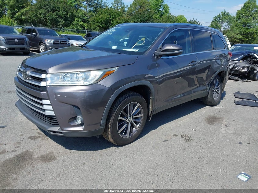 2019 Toyota Highlander Xle 5TDJZRFH7KS605418 photo 1