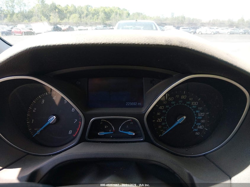 2012 Ford Focus 2.0 Se silver Lot 111045251687 Vin 1FAHP3F23CL434107