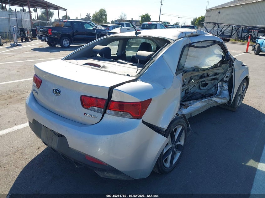 2010 KIA FORTE KOUP auction photo 4