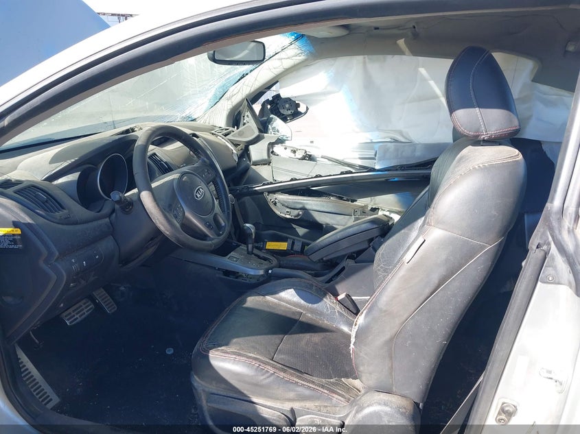 2010 KIA FORTE KOUP auction photo 5
