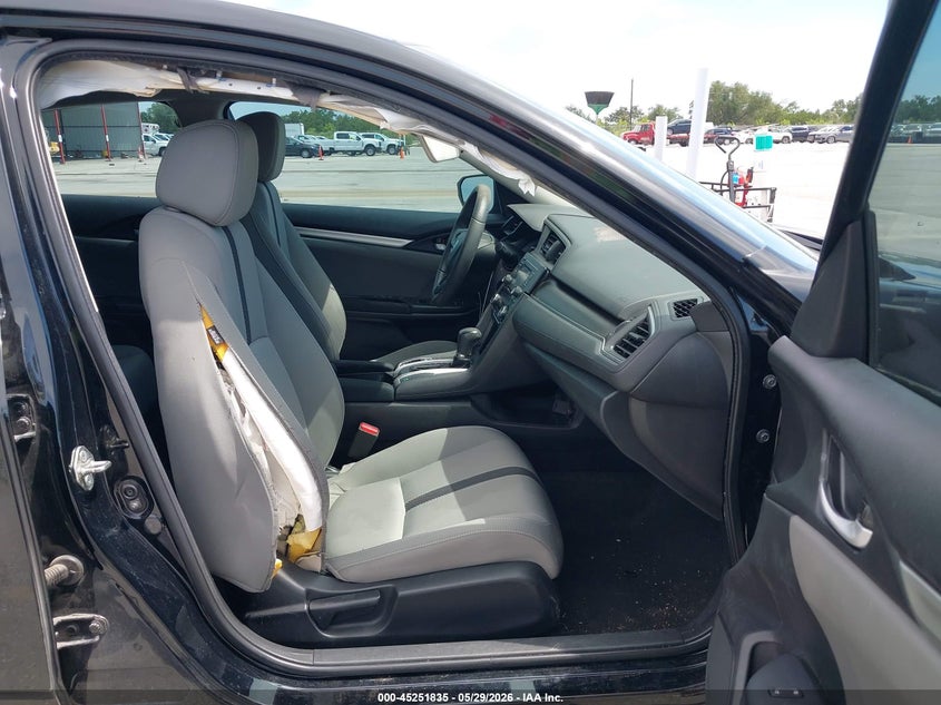 VIN 19XFC2F63KE034775 2019 HONDA CIVIC LX